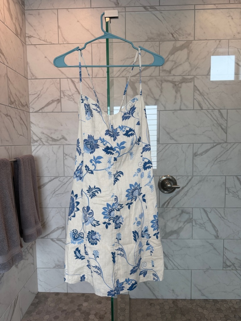 Abercrombie & Fitch White Mini Dress with Blue Floral Print size large tall NWT
